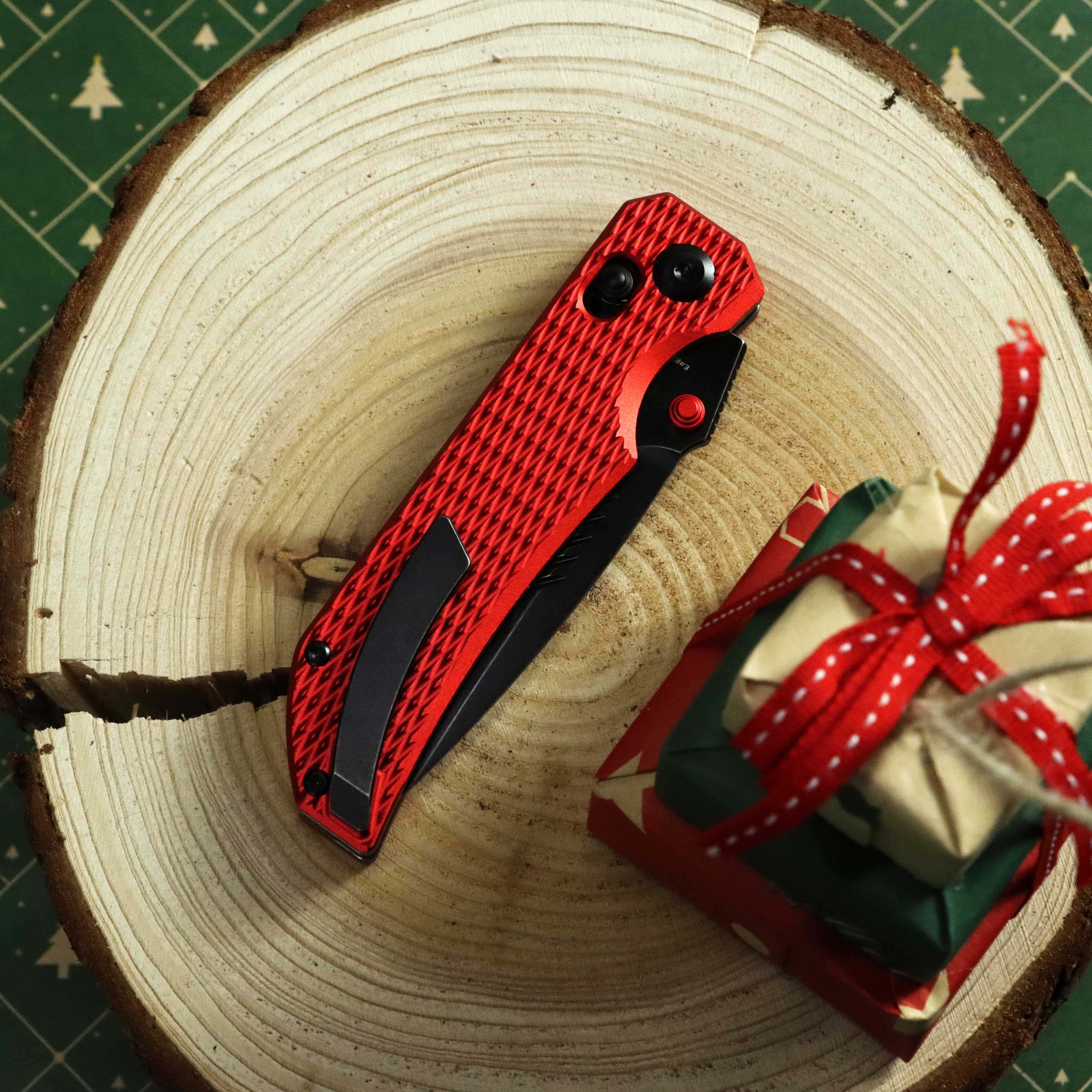Christmas | Tenable Eaglestrike - Cross Bar Lock - 3.73'' Black Stonewashed Nitro V Blade - Red Anodized Aluminum with Diamond Texture Handle - James Lowe Design-B1095V7 - Image 13